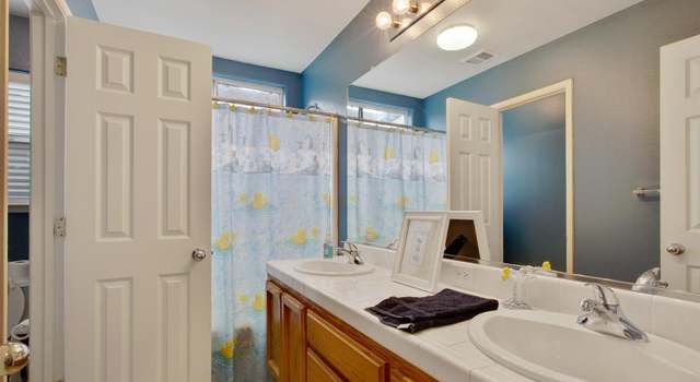 Photo of 925 W Millbrook St, Hanford, CA 93230