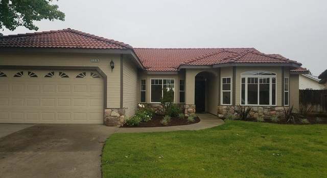 Photo of 1174 Pine Dr, Lemoore, CA 93245