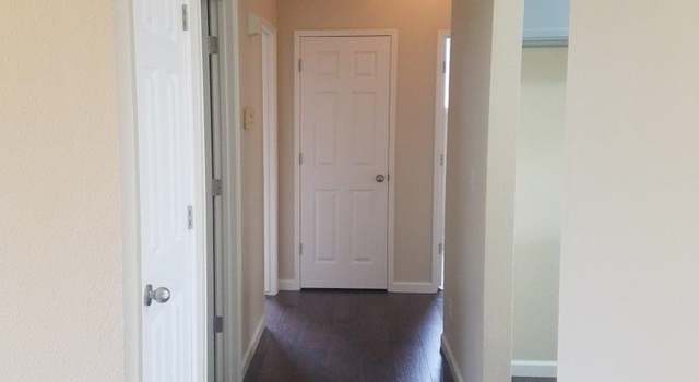 Photo of 1174 Pine Dr, Lemoore, CA 93245