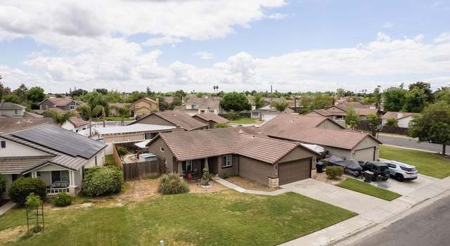 Photo of 907 Meadow View Rd, Hanford, CA 93230