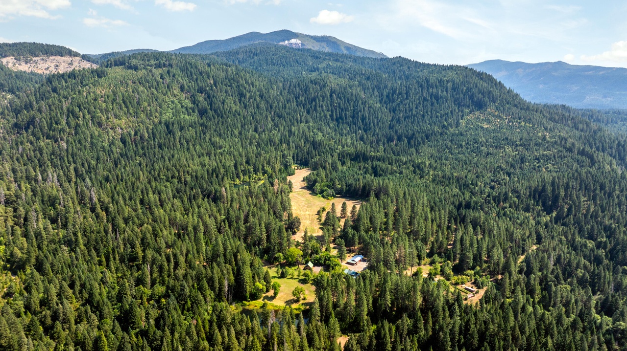 00 Summit Lake Rd, Big Bend, CA 96065