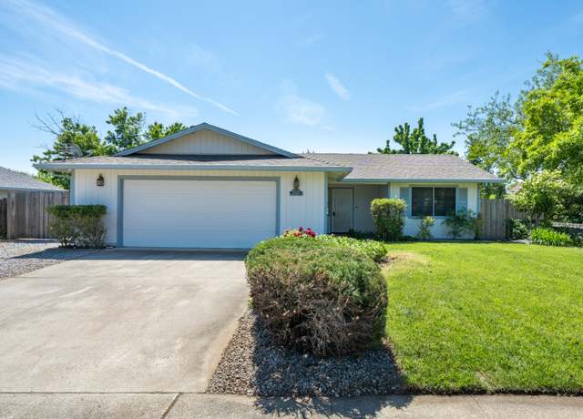 Property at 3559 Auburn Dr, Redding, CA 96001, 3 beds, 2 baths