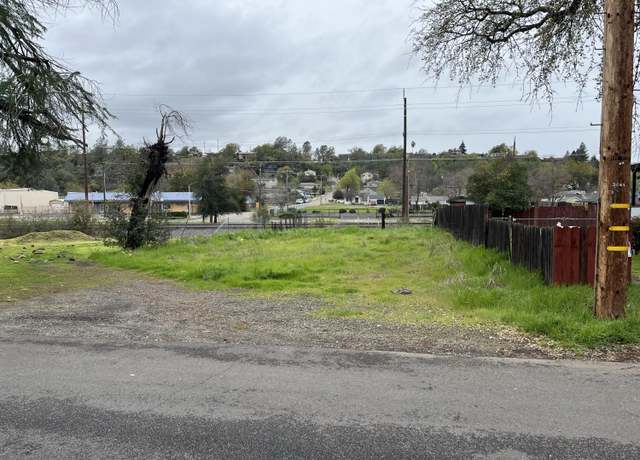 Property at 3244 Veda St, Redding, CA 96001