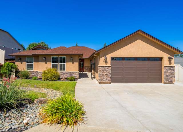 Property at 4461 Risstay Way, Shasta Lake, CA 96019, 4 beds, 3 baths