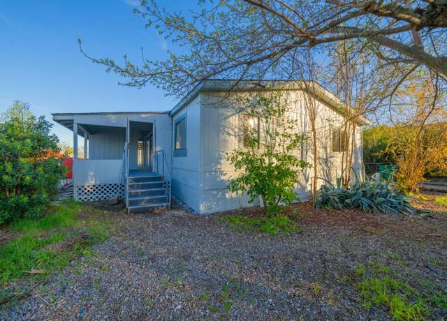 Property at 1135 Redwood Blvd, Redding, CA 96003, 3 beds, 2 baths