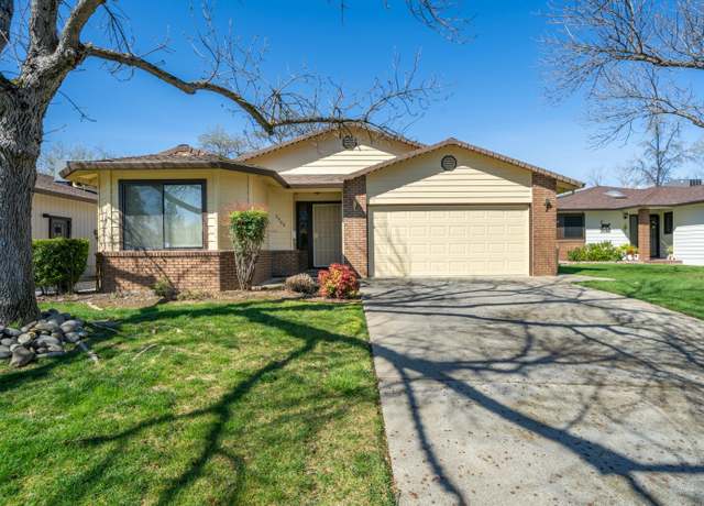 Property at 2098 Lazare Path, Redding, CA 96001, 2 beds, 2 baths