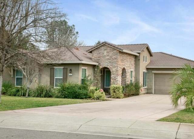 Property at 4449 Chinook Dr, Redding, CA 96002, 4 beds, 2.5 baths