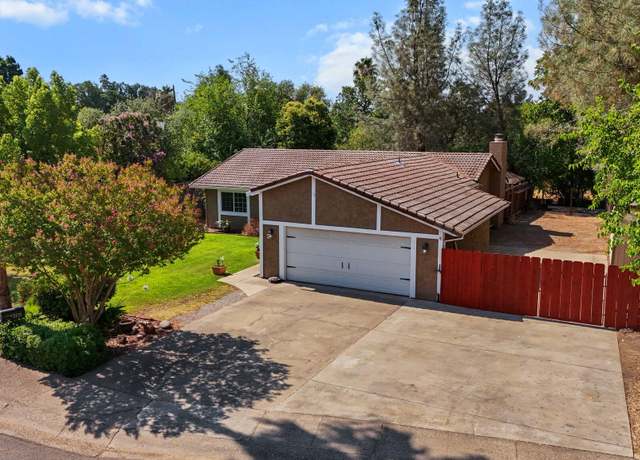 Property at 2633 Forest Ct, Redding, CA 96002, 3 beds, 2 baths