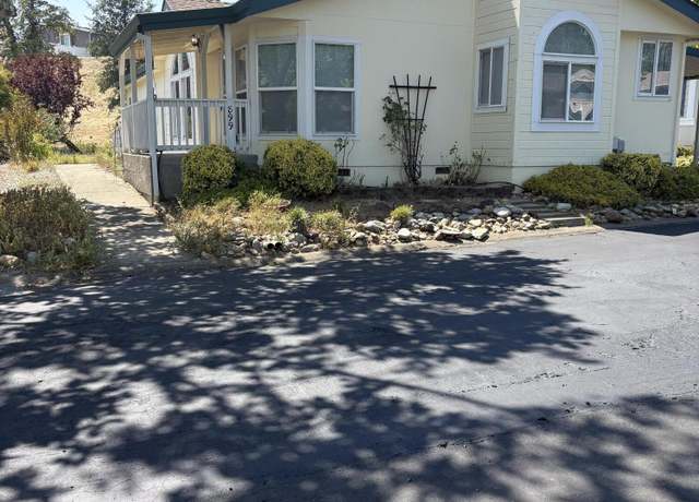 Property at 899 Tuberose Trl, Redding, CA 96003, 3 beds, 2 baths