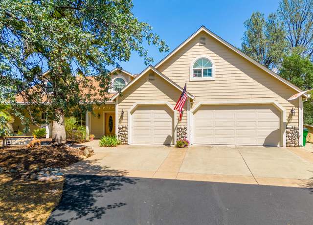 Property at 24035 Ajax Ln, Bella Vista, CA 96008, 4 beds, 2.5 baths
