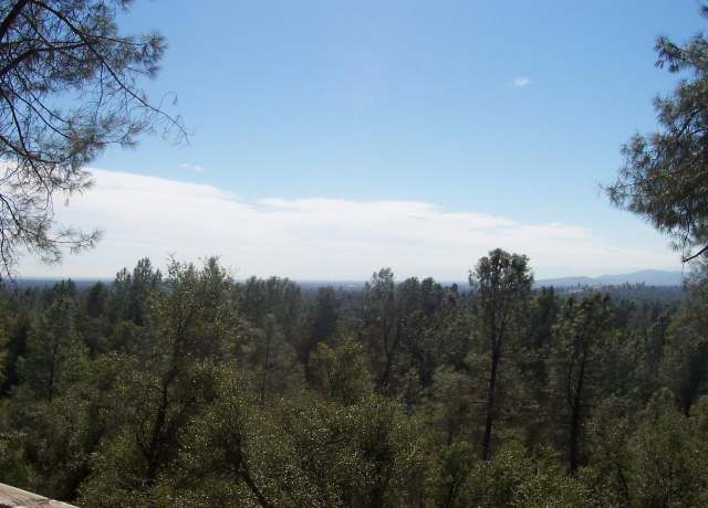 Property at 19364 Lee View Ln, Redding, CA 96003