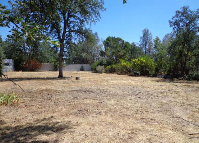 Property at 12009 Theresa Ln, Redding, CA 96003