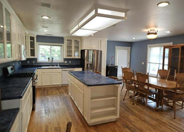 Property at 6572 Jonella Way, Redding, CA 96003, 4 beds, 2 baths