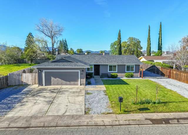 Property at 284 Woodhill Dr, Redding, CA 96003, 3 beds, 2 baths