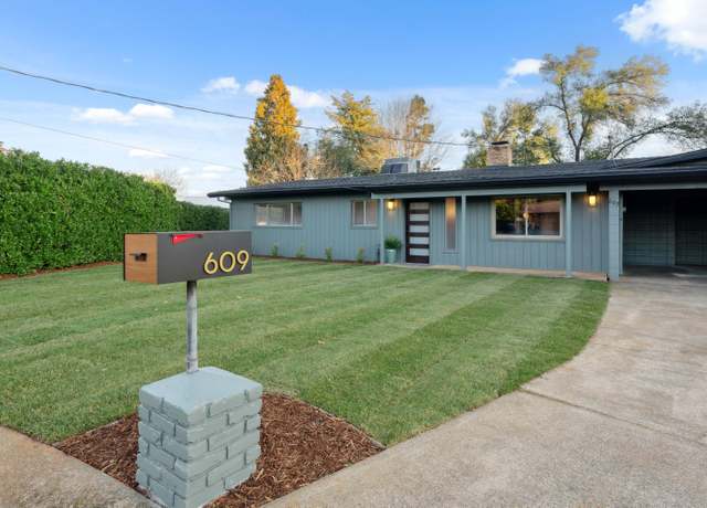 Property at 609 Dee Ct, Redding, CA 96002, 3 beds, 2 baths