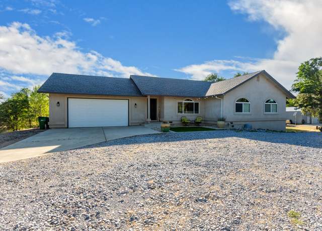 Property at 10844 Green Oaks Ln, Redding, CA 96003, 3 beds, 2 baths