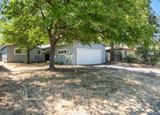 Property at 2164 Oxford Rd, Redding, CA 96002, 3 beds, 2 baths