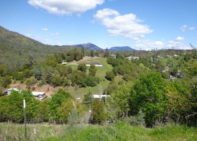 Property at 22076 Loop Dr, Redding, CA 96003