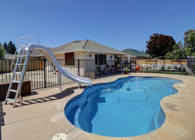 Property at 2654 Queens Way, Redding, CA 96001, 3 beds, 2 baths