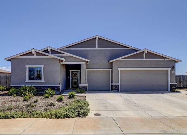 Property at 2630 Seiad St, Redding, CA 96002, 4 beds, 3 baths