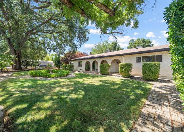 Property at 8212 Green Acres Ln, Redding, CA 96002, 5 beds, 2.5 baths