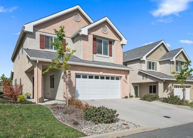 Property at 2662 Brooklyn Ln, Redding, CA 96003, 3 beds, 2.5 baths