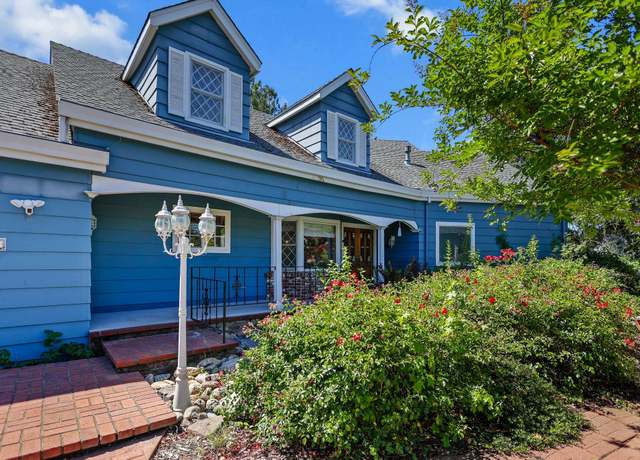 Property at 3330 Scenic Dr, Redding, CA 96001, 5 beds, 4.5 baths