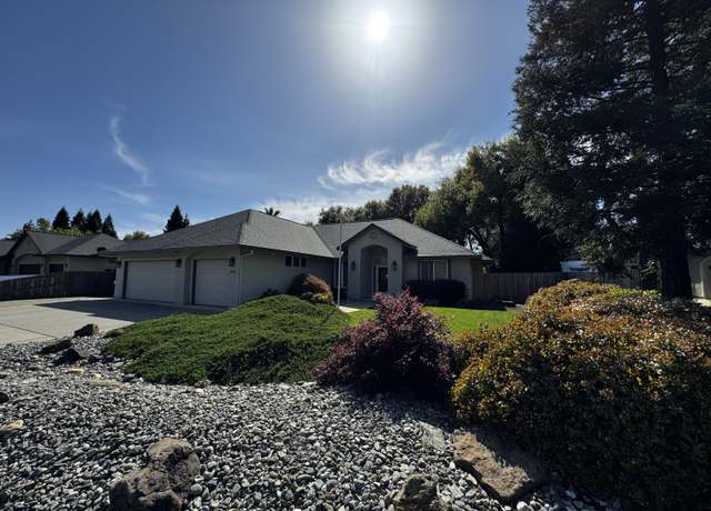 Property at 4660 Yellowstone Dr, Redding, CA 96002, 3 beds, 2 baths