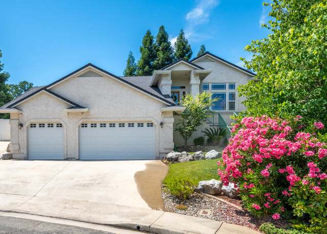 Property at 1030 Tulare Ct, Redding, CA 96003, 3 beds, 2.5 baths