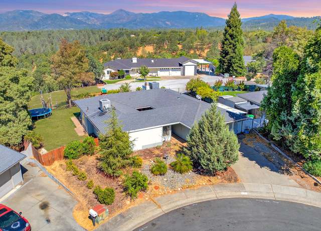 Property at 940 Golden Heights Ct, Redding, CA 96003, 3 beds, 2.5 baths
