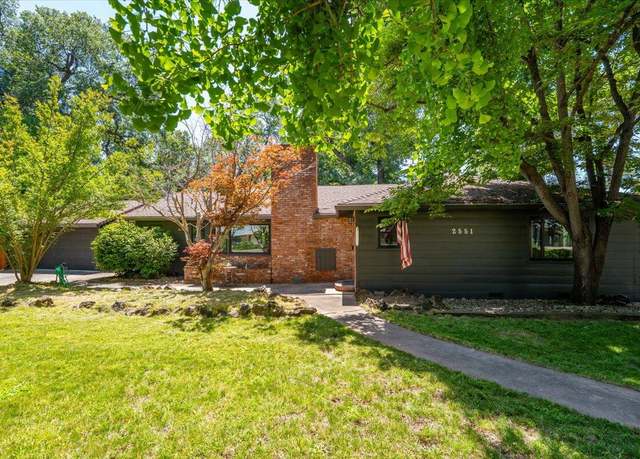 Property at 2551 S Waverly Ave, Redding, CA 96001, 3 beds, 2 baths