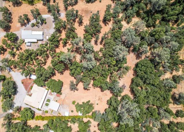 Property at 10390 October Ln, Redding, CA 96003, 3 beds, 3 baths