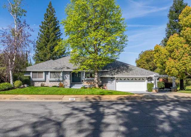 Property at 1526 St Andrews Dr, Redding, CA 96003, 3 beds, 2.5 baths