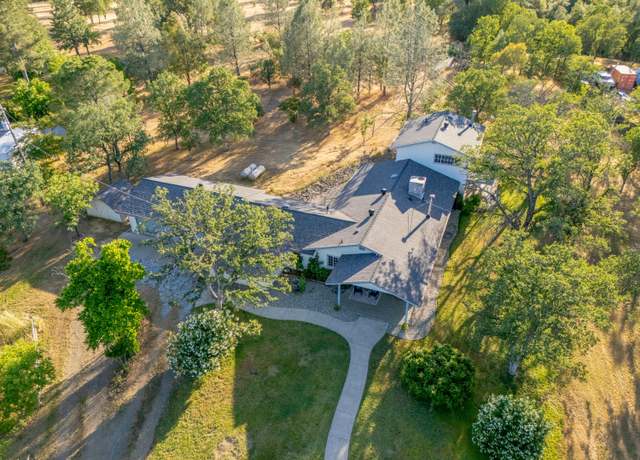 Property at 20038 Juanita Ln, Redding, CA 96003, 5 beds, 3 baths