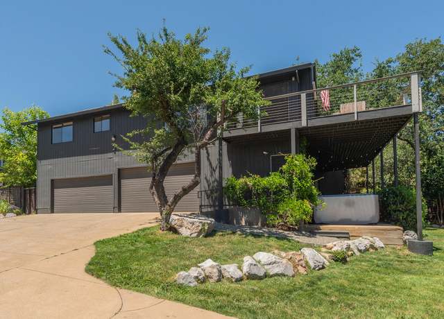 Property at 3357 Oakwood Pl, Redding, CA 96001, 4 beds, 3 baths