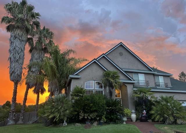 Property at 6260 Carmel Dr, Redding, CA 96003, 4 beds, 2.5 baths