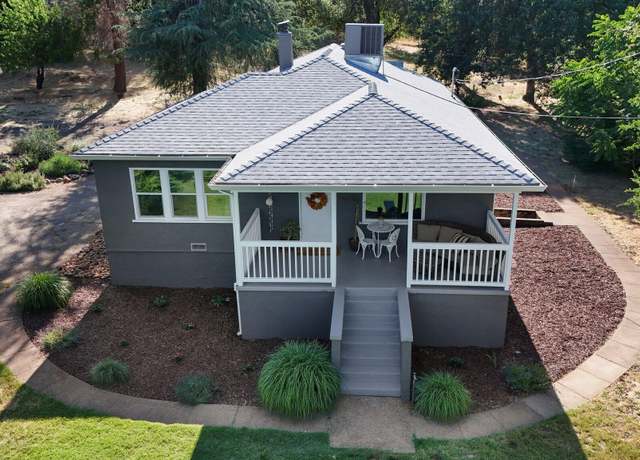 Property at 3826 Railroad Ave, Redding, CA 96001, 3 beds, 2 baths