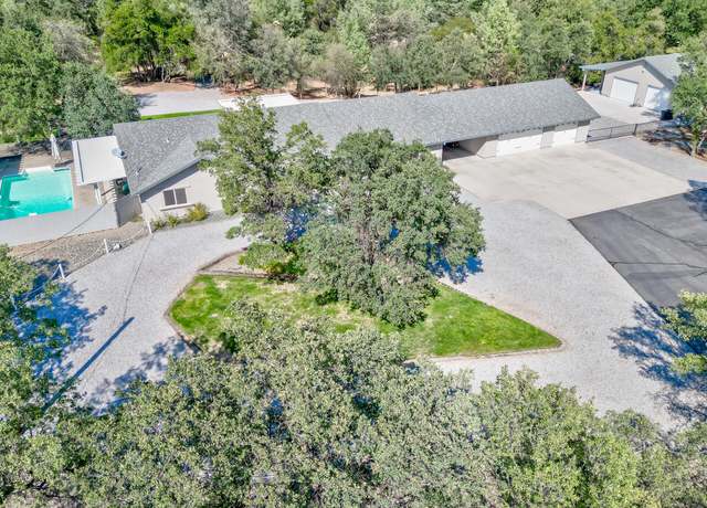 Property at 17400 Pittim Dr, Redding, CA 96003, 4 beds, 2 baths