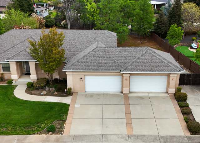 Property at 3377 Heritagetown Dr, Redding, CA 96002, 3 beds, 2.5 baths