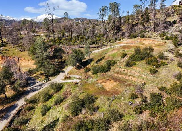 Property at 10249 Carrousel Dr, Redding, CA 96001