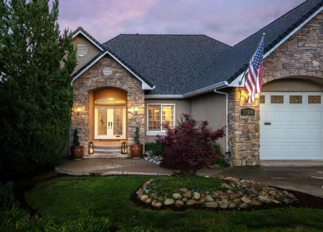 Property at 1025 Edgewater Ct, Redding, CA 96003, 4 beds, 3.5 baths