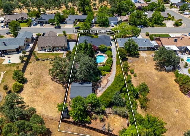 Property at 533 Teakwood Dr, Redding, CA 96003, 4 beds, 2 baths