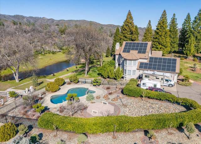 Property at 8826 Heritage Ct, Redding, CA 96001, 4 beds, 3.5 baths