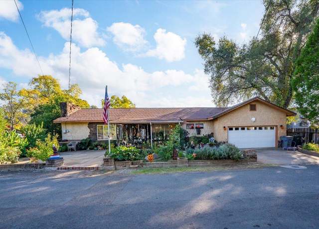 Property at 385 Manzanita Ln, Redding, CA 96002, 3 beds, 2 baths