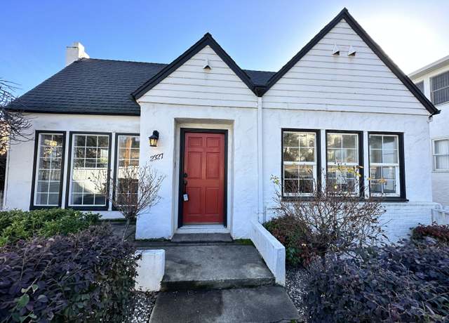 Property at 2327 Eureka Way, Redding, CA 96001, 4 beds, 3 baths