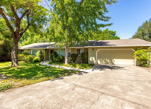 Property at 3484 Bello Ct, Redding, CA 96002, 4 beds, 2.5 baths