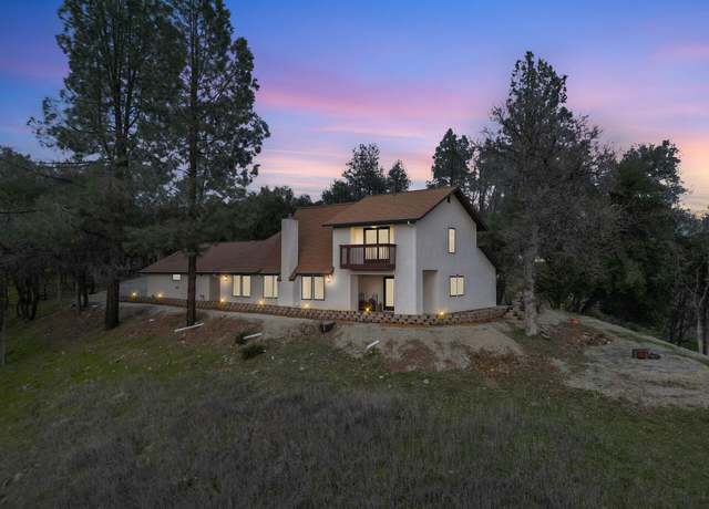 Property at 14539 Clear Creek Knolls Dr, Redding, CA 96001, 4 beds, 3 baths