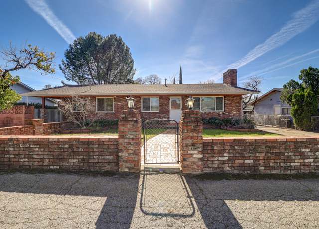 Property at 1703 Cascade Ln, Redding, CA 96002, 3 beds, 2.5 baths