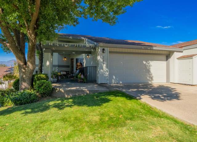 Property at 284 Ridgetop Dr, Redding, CA 96003, 2 beds, 2 baths