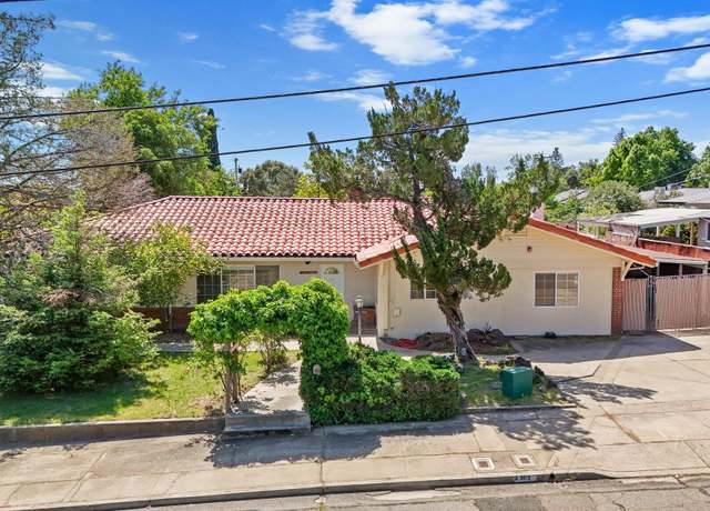 Property at 2303 Gold St, Redding, CA 96001, 5 beds, 2 baths